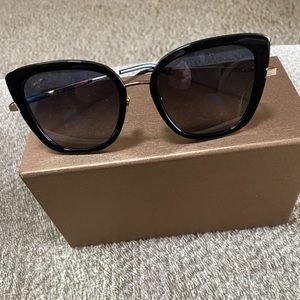 NWT NIB Maui Jim Violet Lake Luxury Polarized Sunglasses Black & Gold Frames